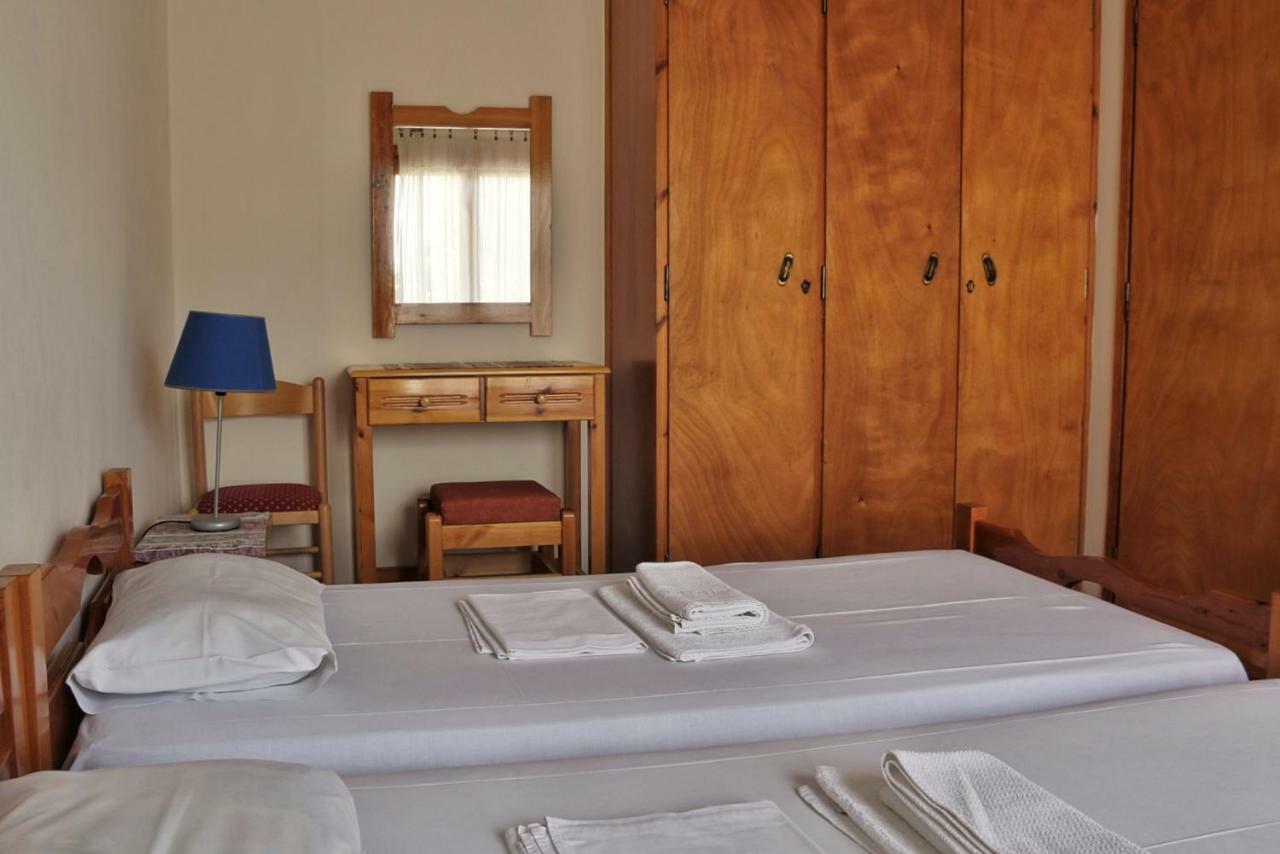 Seaview- 2 Space - Selfcatering Apartment - Helen No 3 Xiropigado Exterior photo